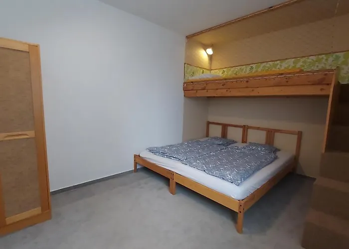 아파트 V Kosove *